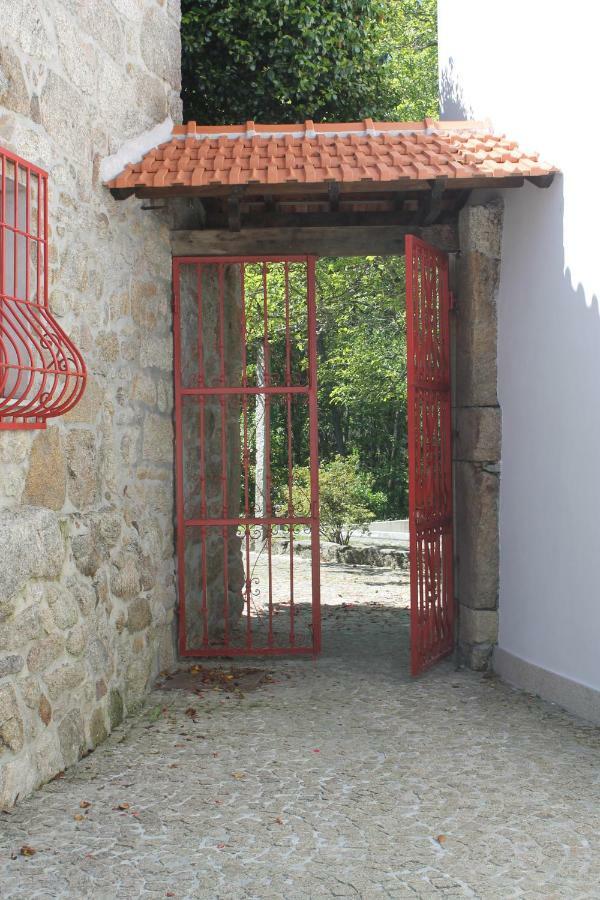 Casa Dos Namorados Vale de Cambra Luaran gambar